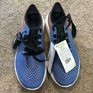 Nwt crocs lite tide tennis shoes/water shoes women’s 10